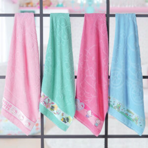 Toalha de Banho Hello Kitty